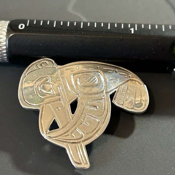 Silver indigenous hummingbirds pendant or brooch. - Picture 8 of 10